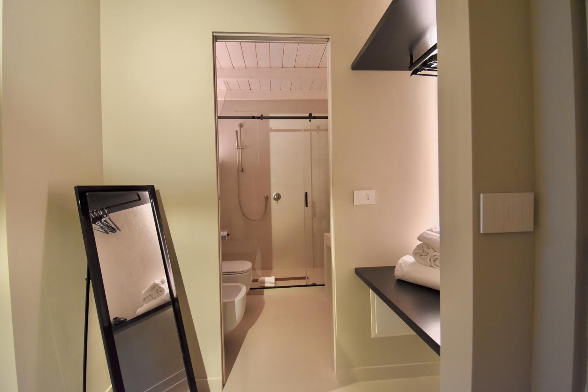 Mpiut - Housea Hotel Polignano a Mare Luaran gambar