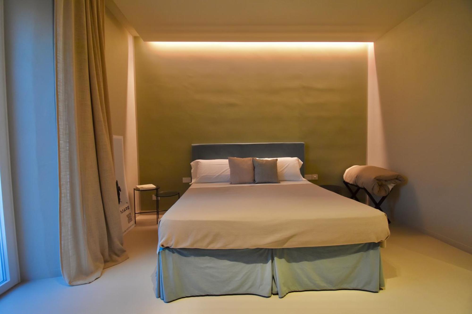 Mpiut - Housea Hotel Polignano a Mare Luaran gambar